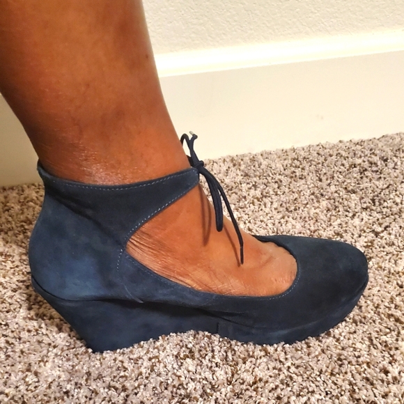 Cordani Suede Round Toe Wedge Heel Size 10/41 - Picture 7 of 12